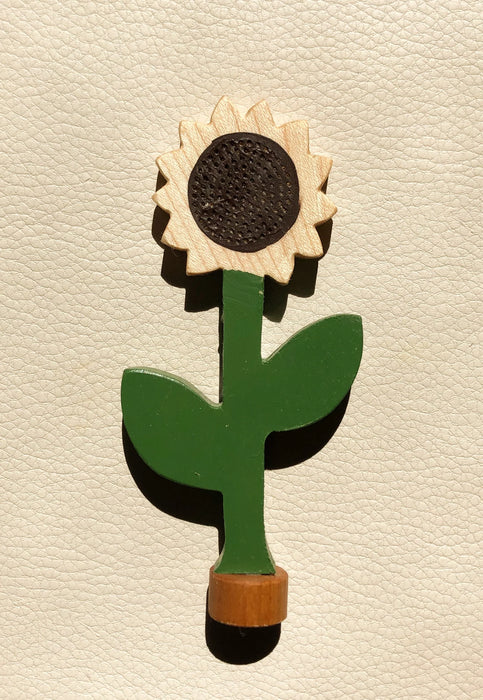white sunflower ornament